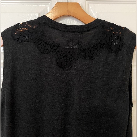 NWT Dolce & Gabbana black cashmere and silk lace light sweater sleeveless top. - Picture 6 of 12